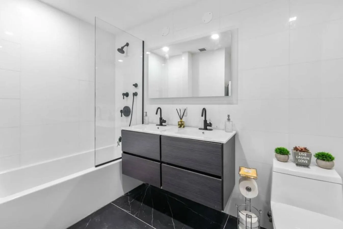 Apartment 3Br Penthouse Suite With Massive Private Rooftop New York