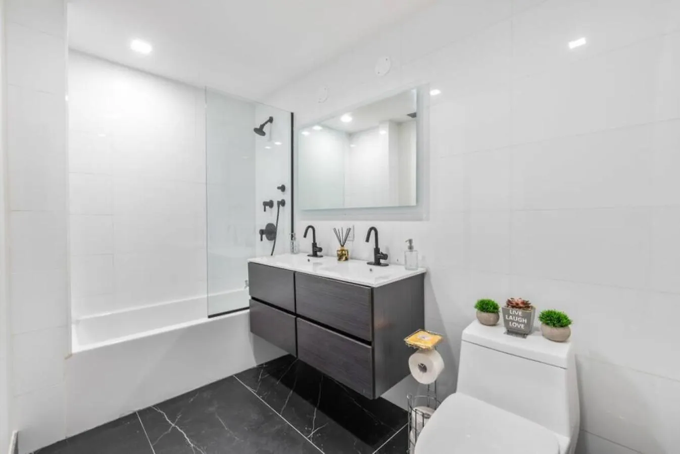 3Br Penthouse Suite With Massive Private Rooftop New York Apartment